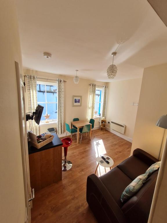 Hebridean Town House room 2